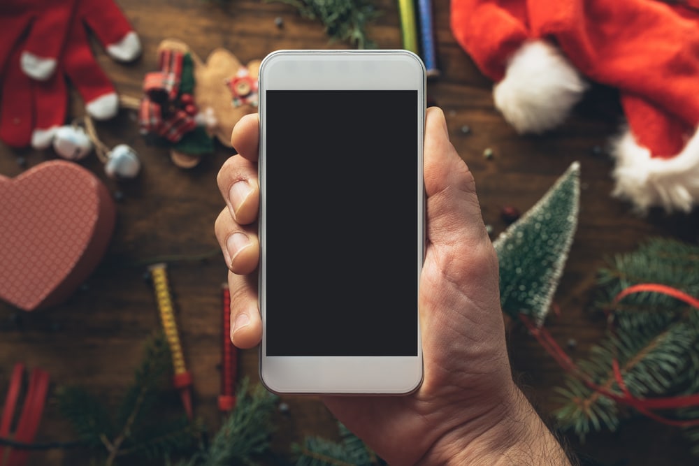 Four ways social media is ruining Christmas - Ripped Jeans & Bifocals