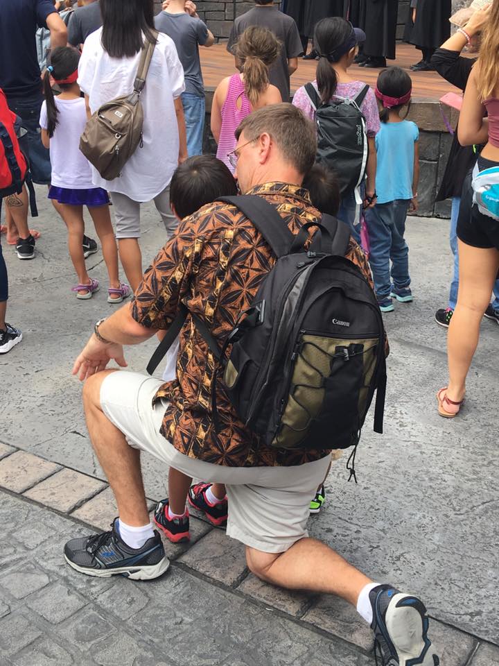 How to rock Universal Studios Florida with Younger Kids|Ripped Jeans and Bifocals