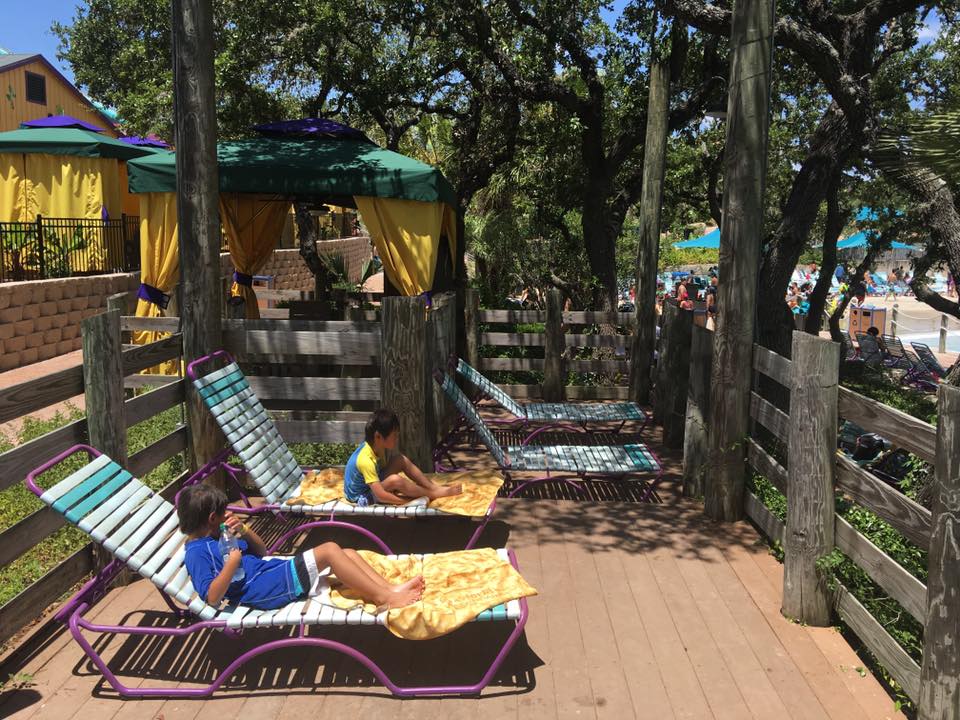 Are you looking for ideas for family travel, weekend fun or tips on how and where to travel with kids? Check out this post on Aquatica San Antonio|Ripped Jeans and Bifocals