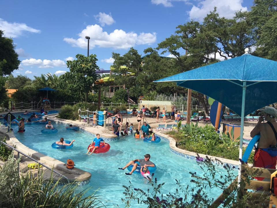 Are you looking for ideas for family travel, weekend fun or tips on how and where to travel with kids? Check out this post on Aquatica San Antonio|Ripped Jeans and Bifocals