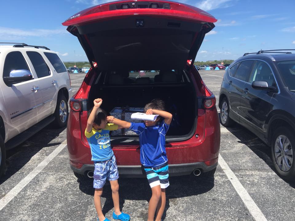 Are you looking for ideas for family travel, weekend fun or tips on how and where to travel with kids? Check out this post on Aquatica San Antonio|Ripped Jeans and Bifocals