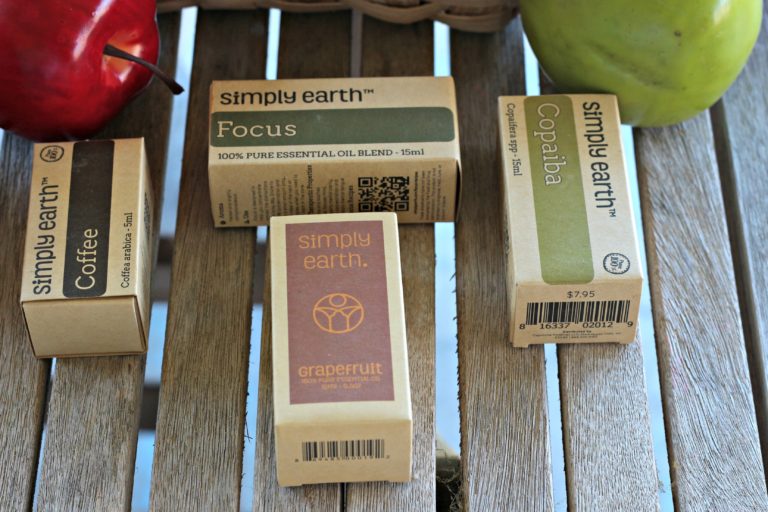 Four essential oil blends for back to school (and review of Simply Earth Subscription Box!)