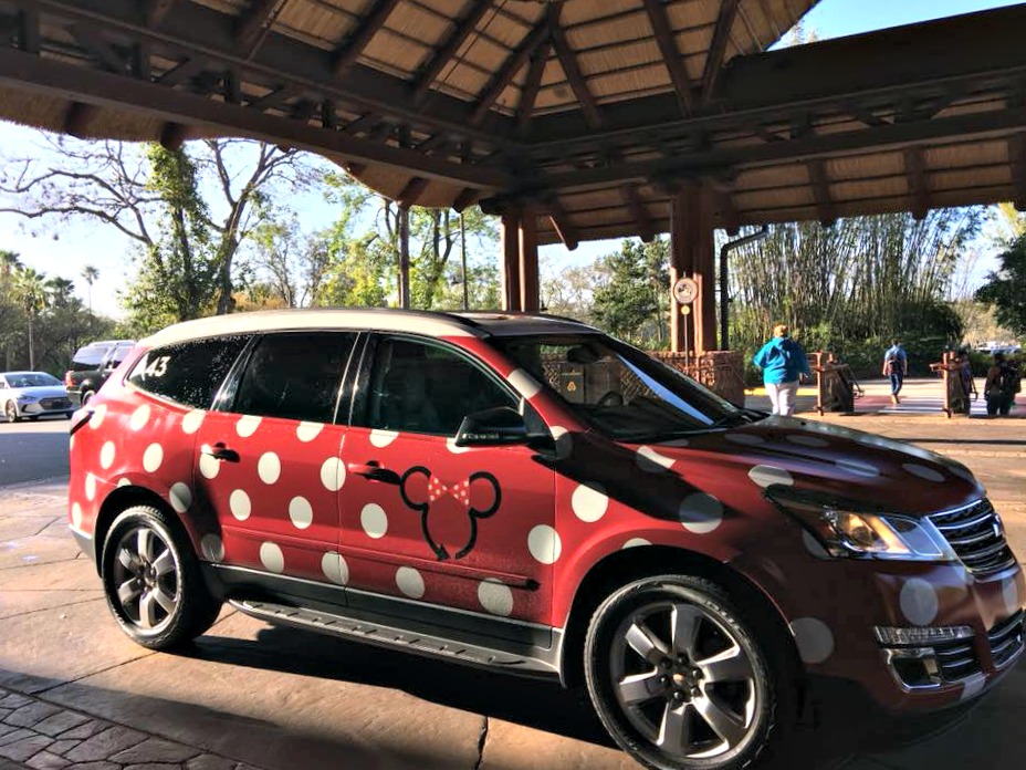 Everything you need to know about the Minnie Van service at Walt Disney World|Ripped Jeans and Bifocals