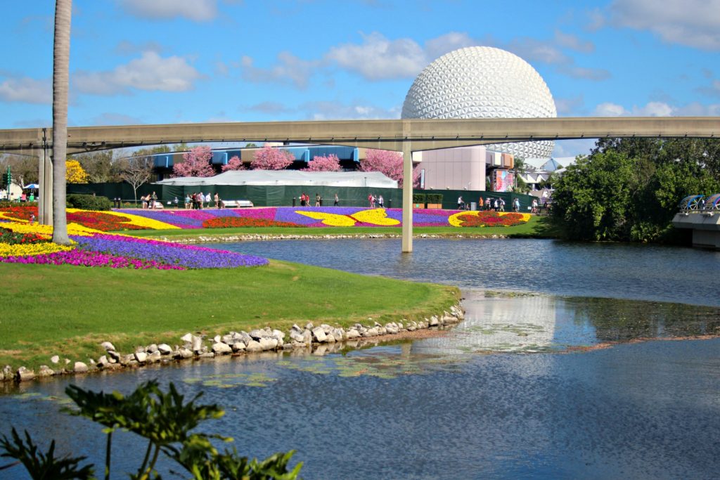 Things you can't miss at Epcot|Ripped Jeans and Bifocals