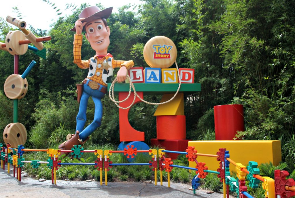 Open to close touring plan for Disney's Hollywood Studios|Giant statue of Woody in Toy Story Land