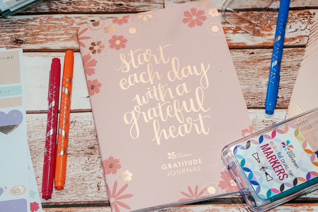 How to stay organized as a work at home home mom|RippedJeansAndBifocals