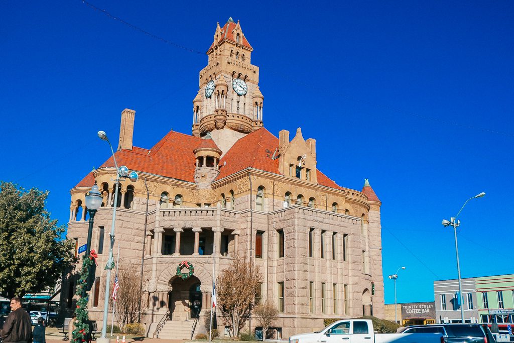 Best places to take Instagram Photos in Decatur Texas|Wise County Court House Decatur Texas