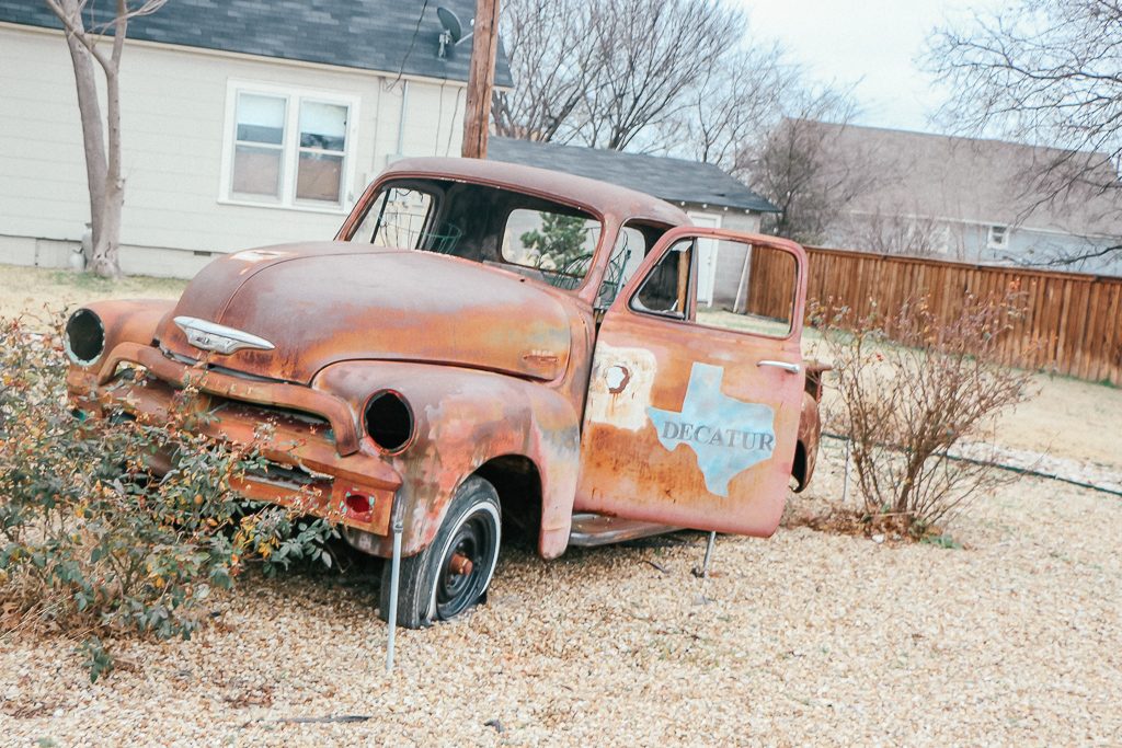 Best places to take Instagram Photos in Decatur Texas|Rusted Red truck in Decatur Texas