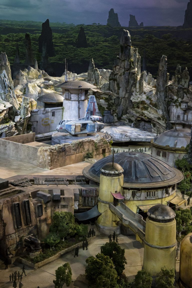 Galaxy’s Edge Overview: the Food, Shops and Attractions