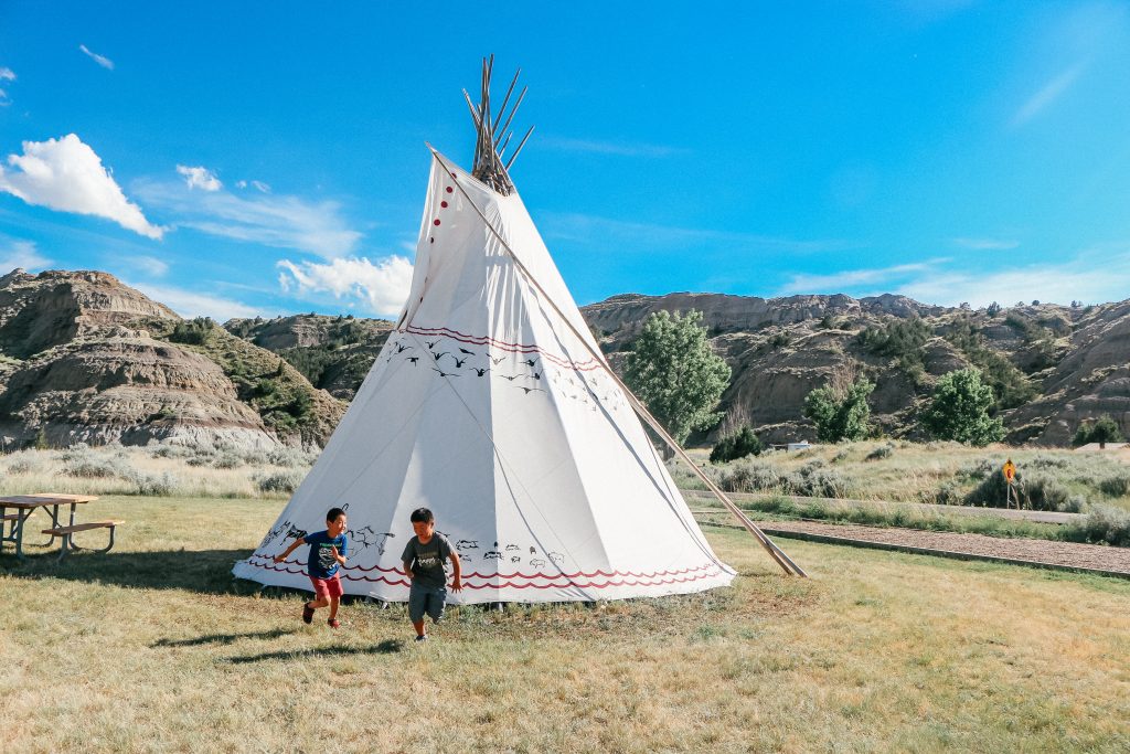 Things to do in Montana that aren't Glacier or Yellowstone Southeast Montana Makoshika State Park