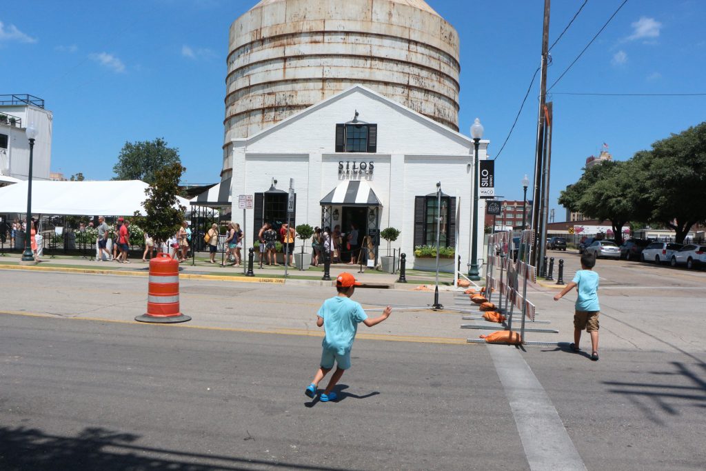 tips-for-visiting-magnolia-market-ripped-jeans-and-bifocals-waco-city-view