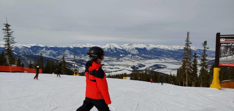 Tips for putting your kids in ski school – What you need to know