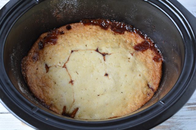 slow cooker peach cobbler