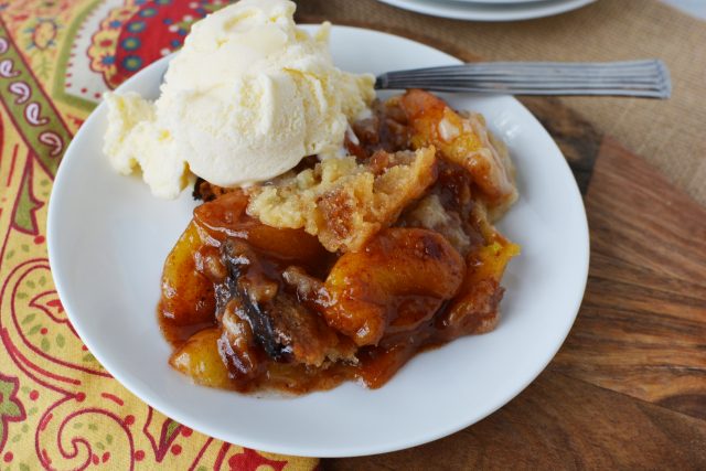 Crock Pot Peach Cobbler with ice cream