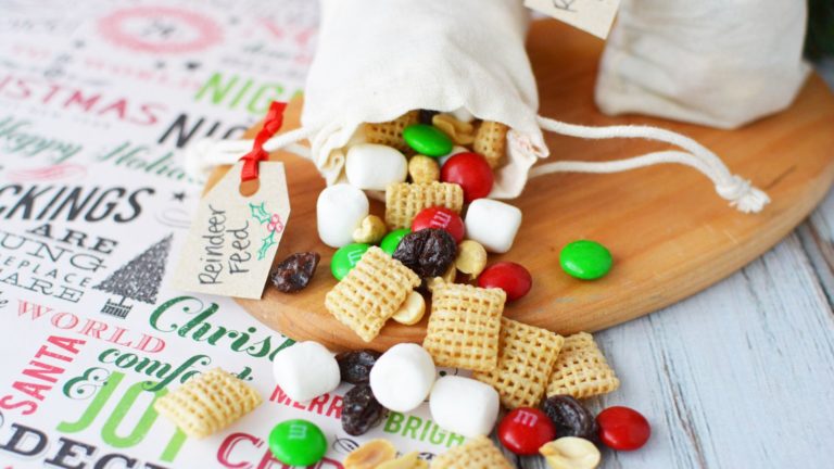 Christmas Snack Mix – Your last-minute gift solution