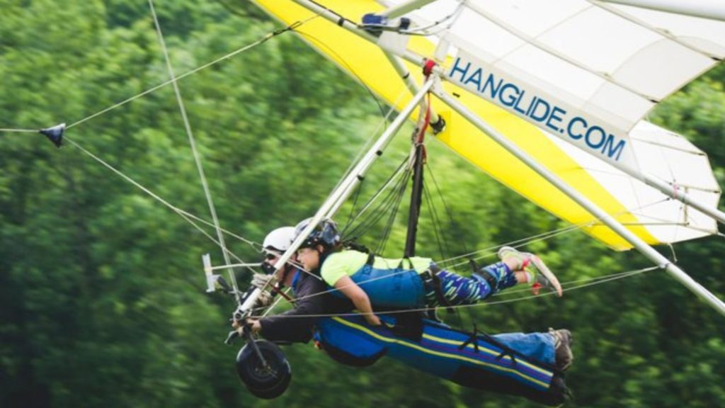 Hang gliding over Lookout Mountain.